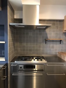 E9B1EEE1-CB1A-4112-A0A4-A927429D5336