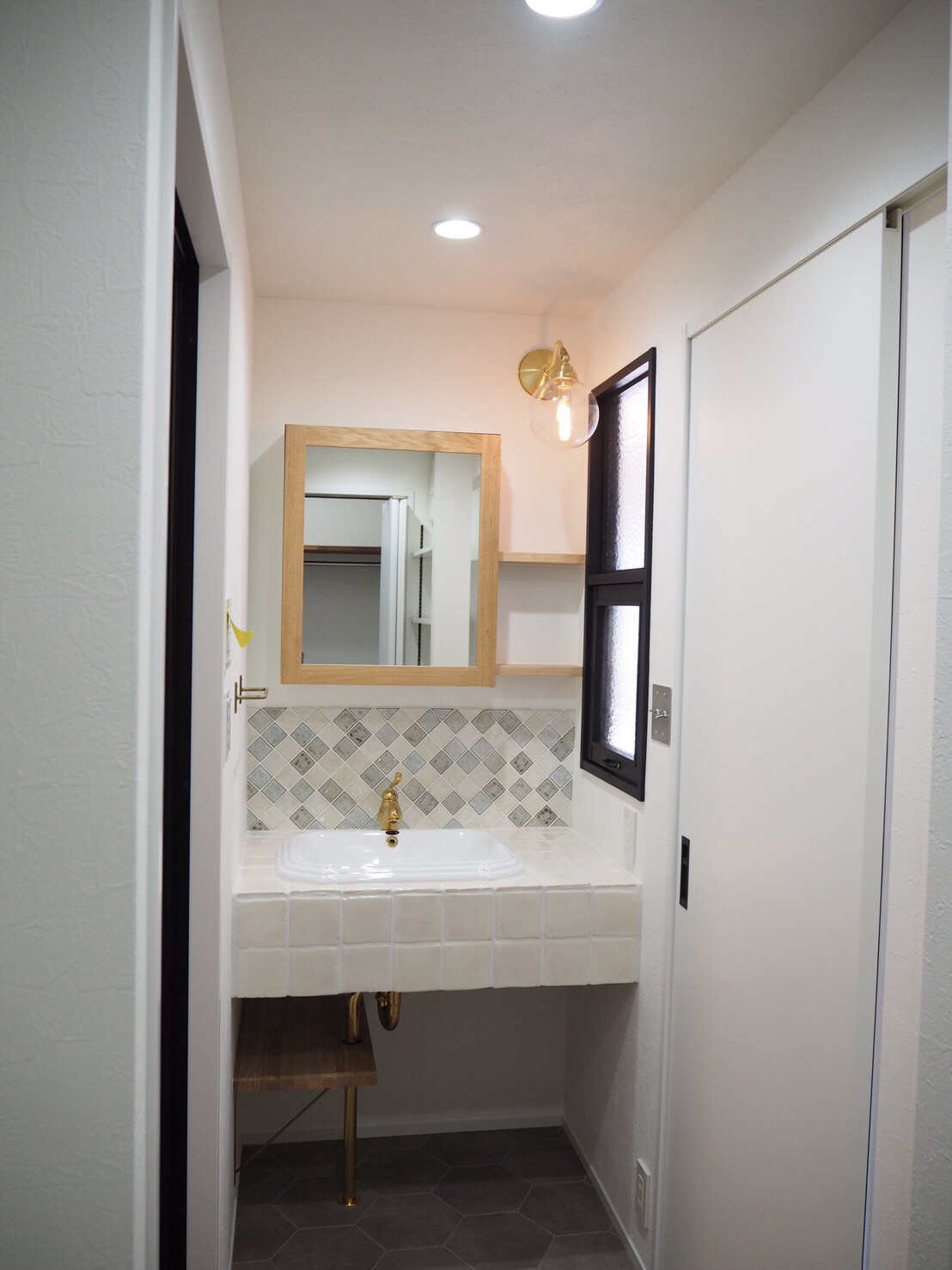 インダストリアル感を取り入れたお家、完成しました ～洗面室編～