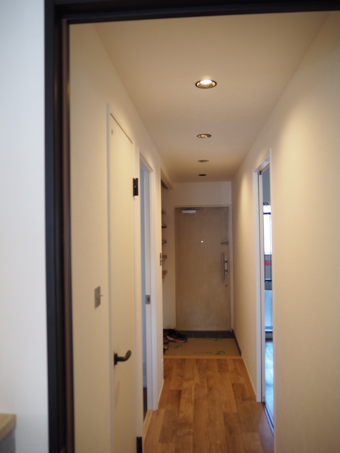 インダストリアル感を取り入れたお家、完成しました ～玄関編～