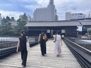 27B2C6CB-DCDC-4CC8-B3F1-882E69EC1897