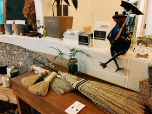 27B8991D-C81A-4F49-A826-28DE1FF11732