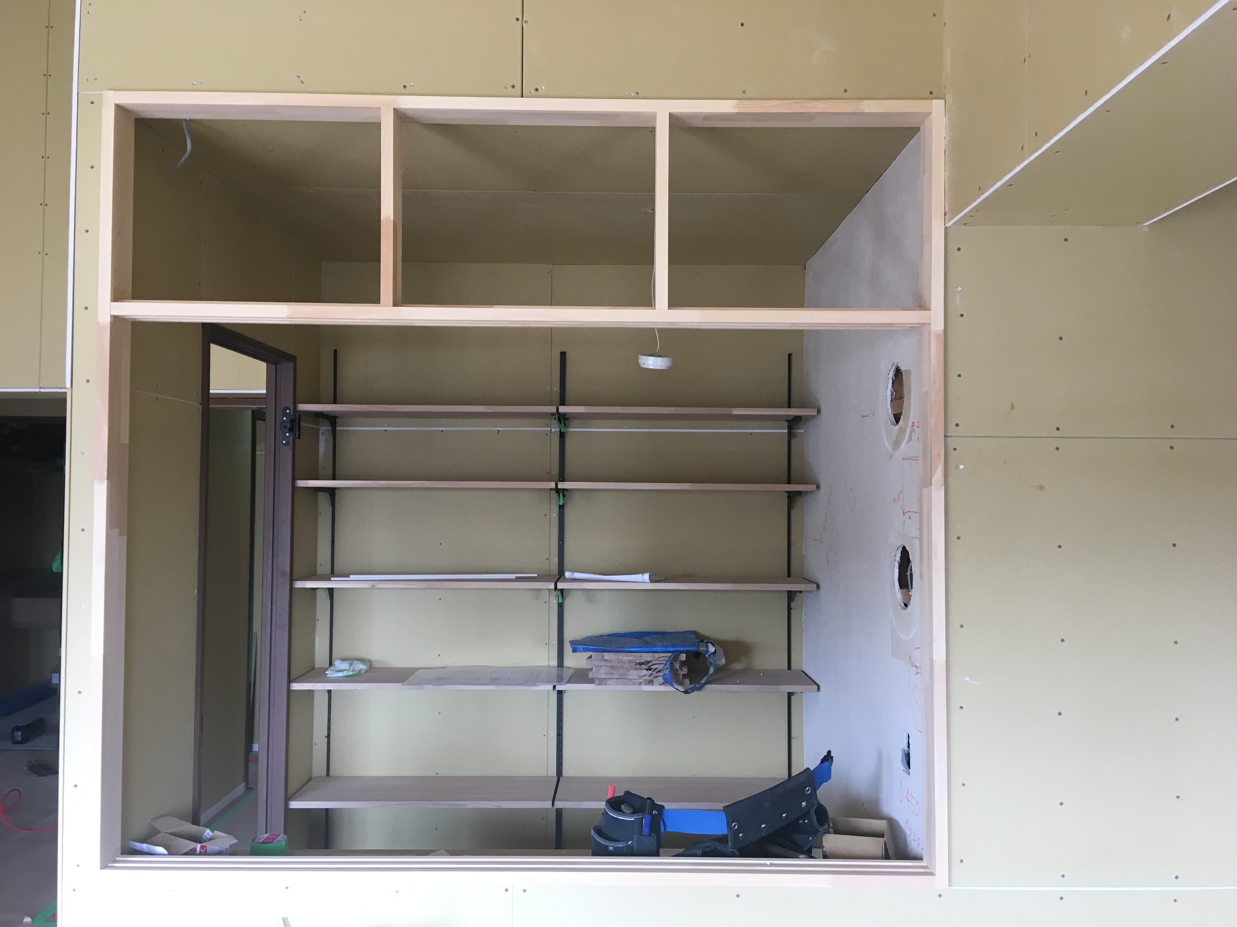 リビングの一角にワークスペースを