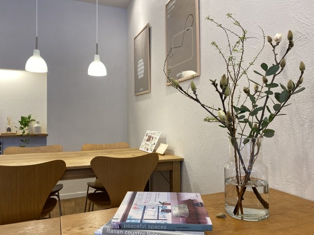 はくれんを飾りました