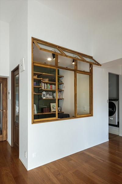 施工事例：造作の室内窓