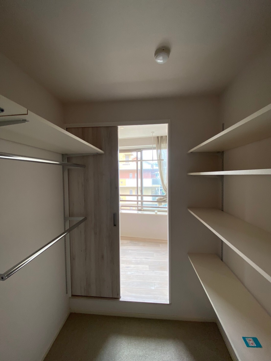 施工事例：回遊できる小上がりスペース