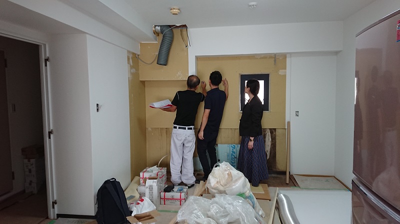 タイル施工現場:職人さんとの打ち合わせ①