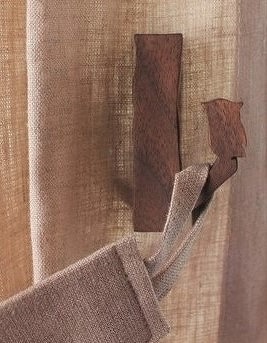 影が美しいカーテン