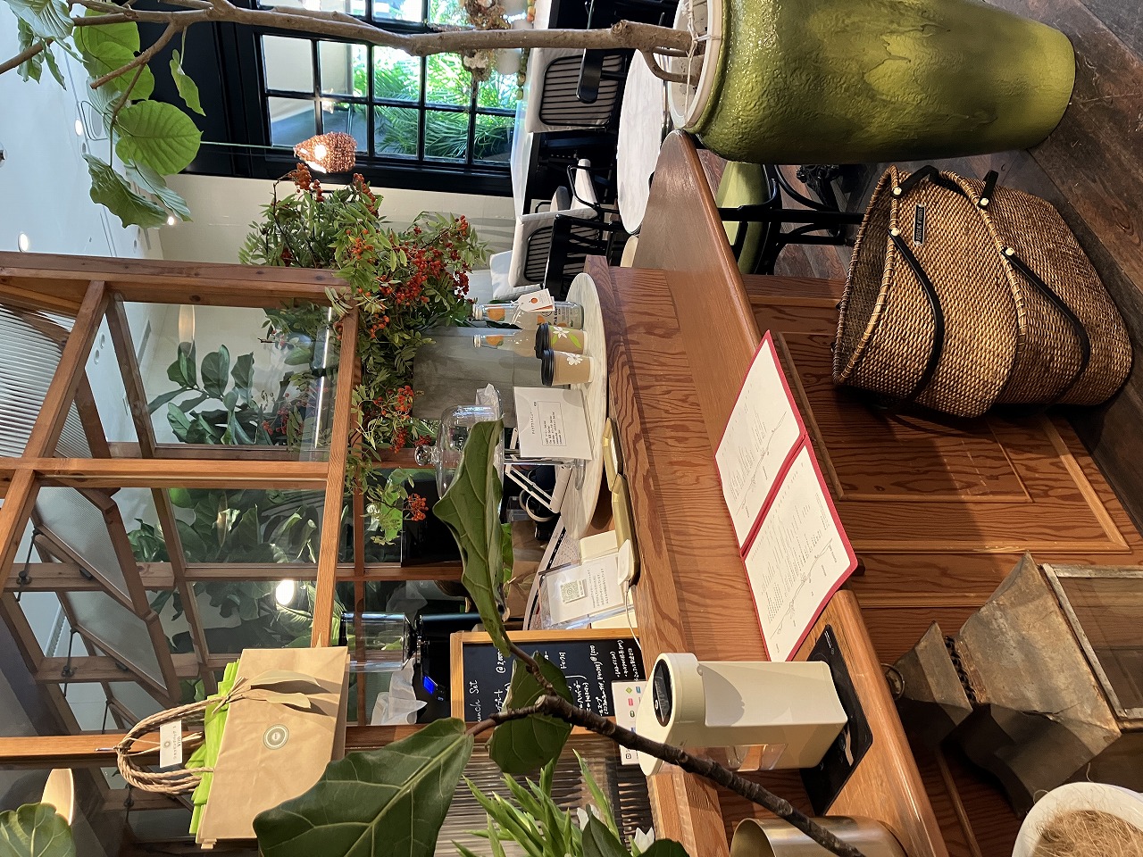 グリーンが気持ちよいカフェ