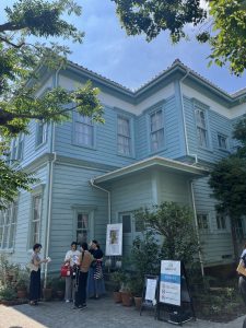 A69BC8C9-53D6-4819-9557-2D71D34728FD