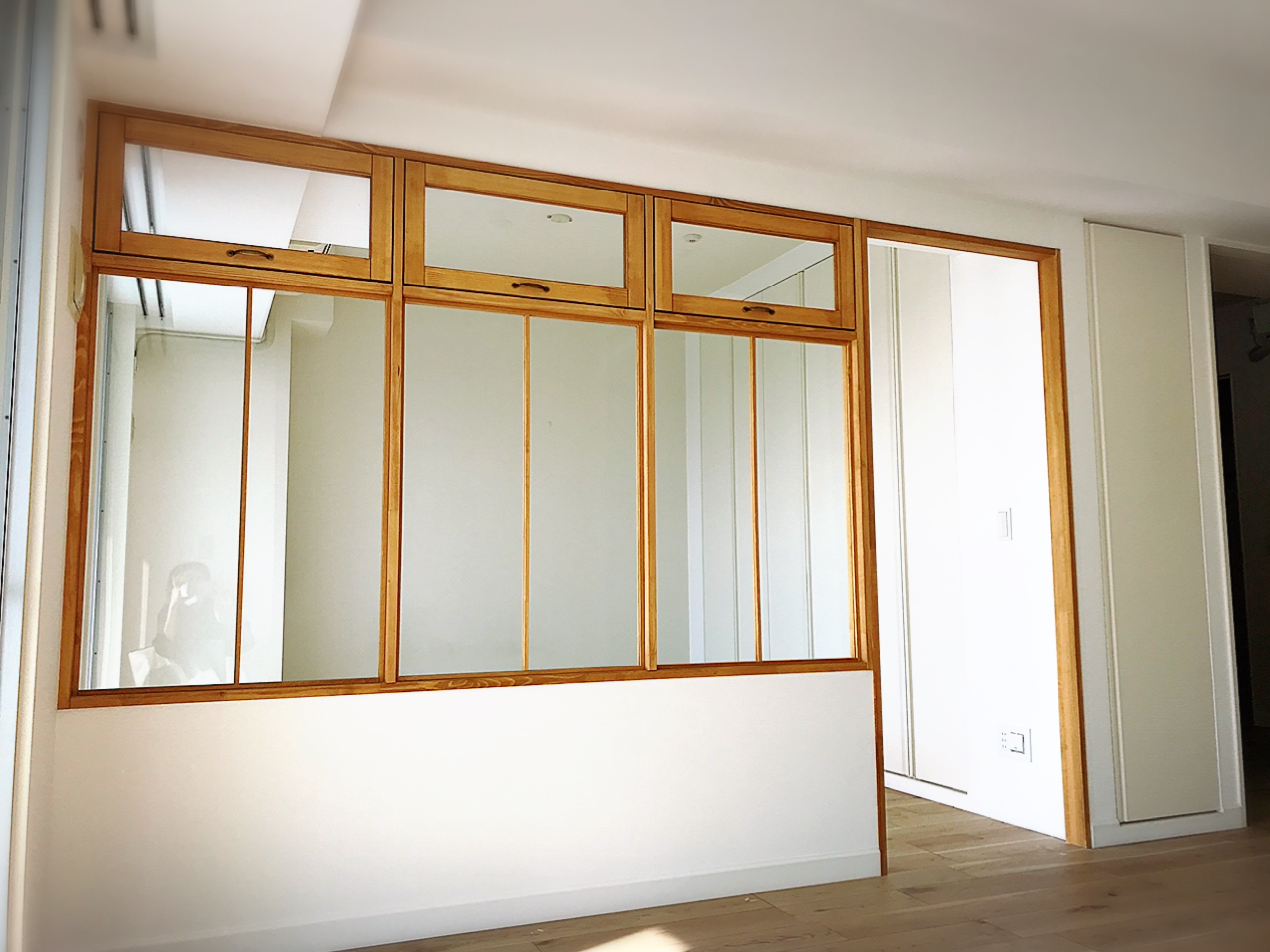 インテリアウィンドウ