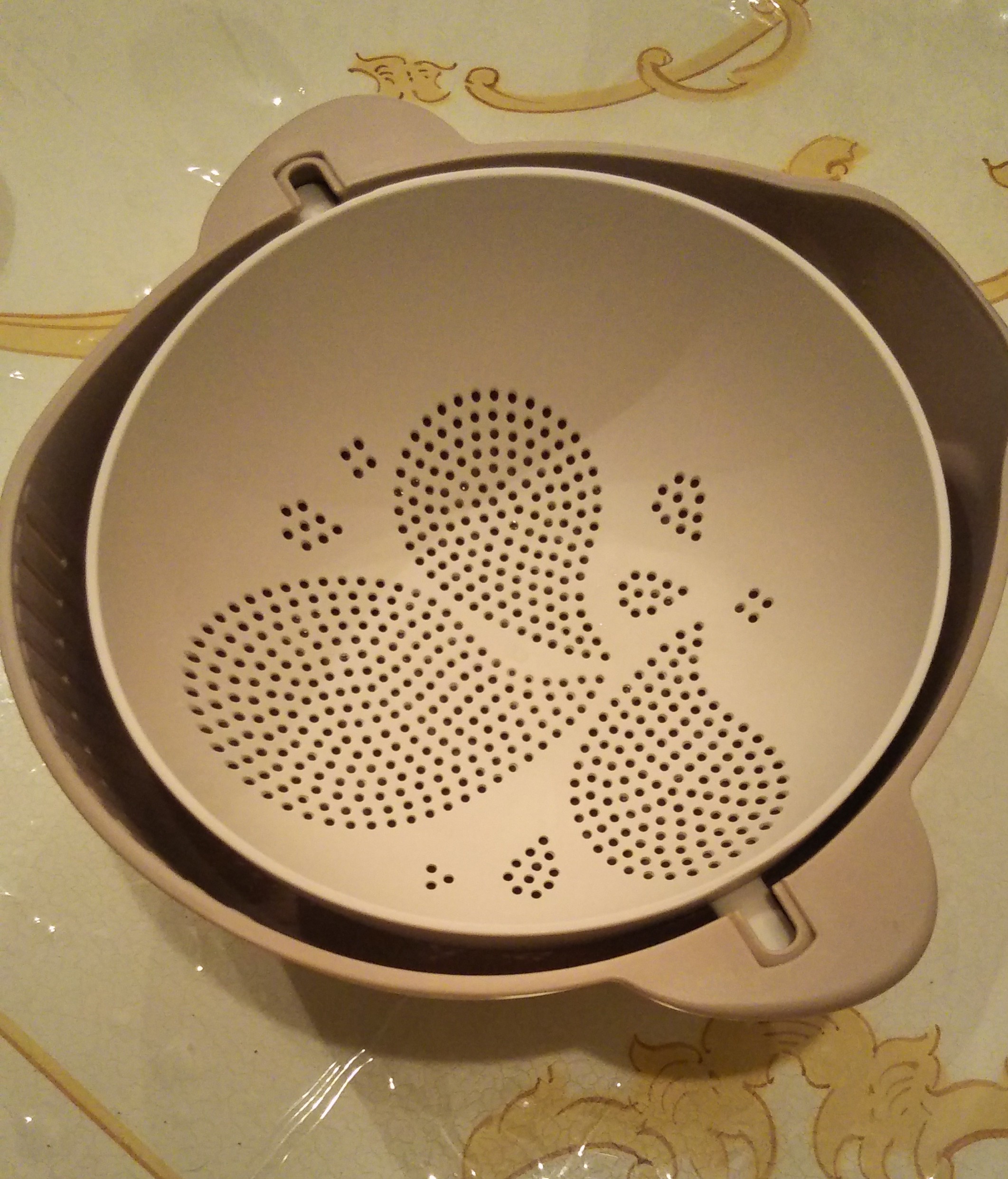 便利な水切りザル