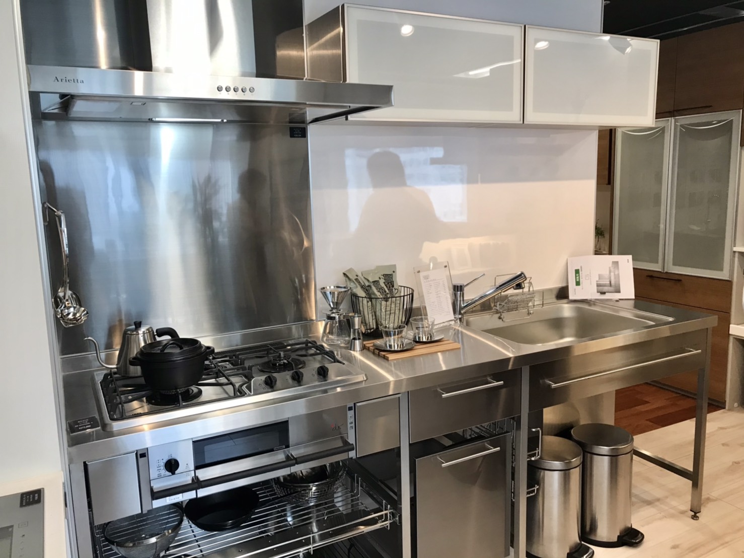 かっこいいステンレスキッチン