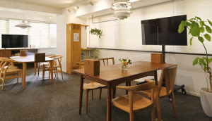 3303E9D8-B435-4238-993D-48E86282D80B