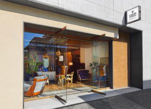 529557E3-6E69-414E-AE1B-1B22BFBA86FC