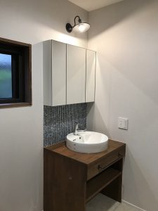 91129BBE-6620-487F-958F-113758B95744