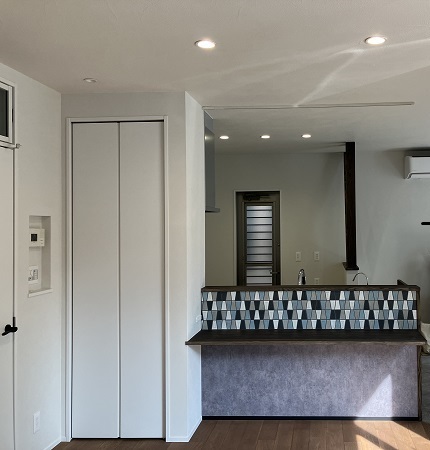 「色」と暮らす　～F＆B（ファロー＆ボール）社ペイント～