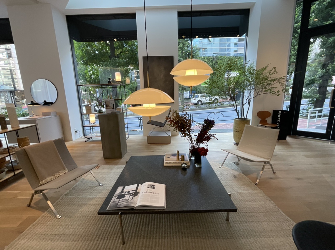 ショールーム巡り②〈FRITZ HANSEN〉
