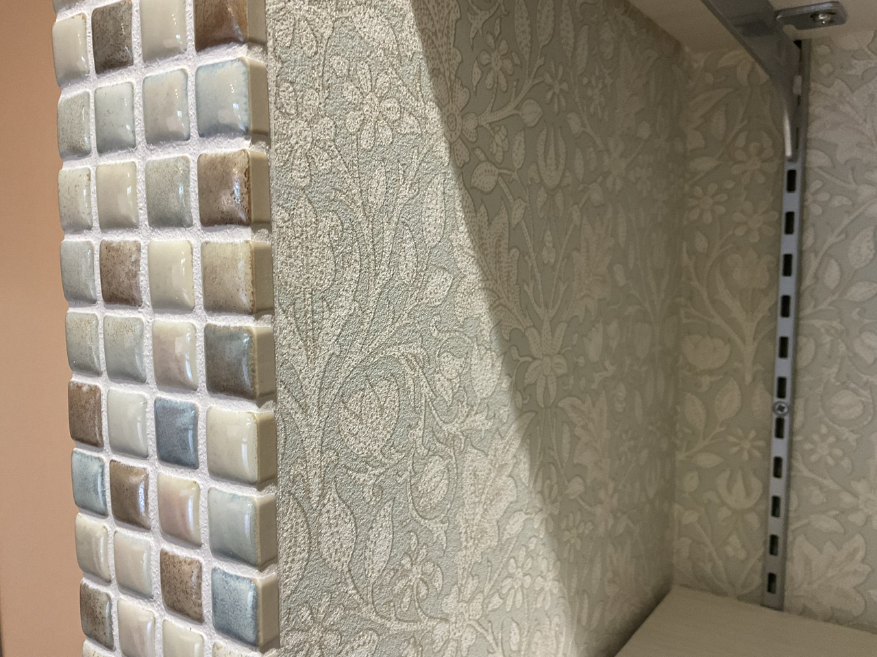 【事例紹介】ブルー＆グリーンと照明がアクセントの優しい空間