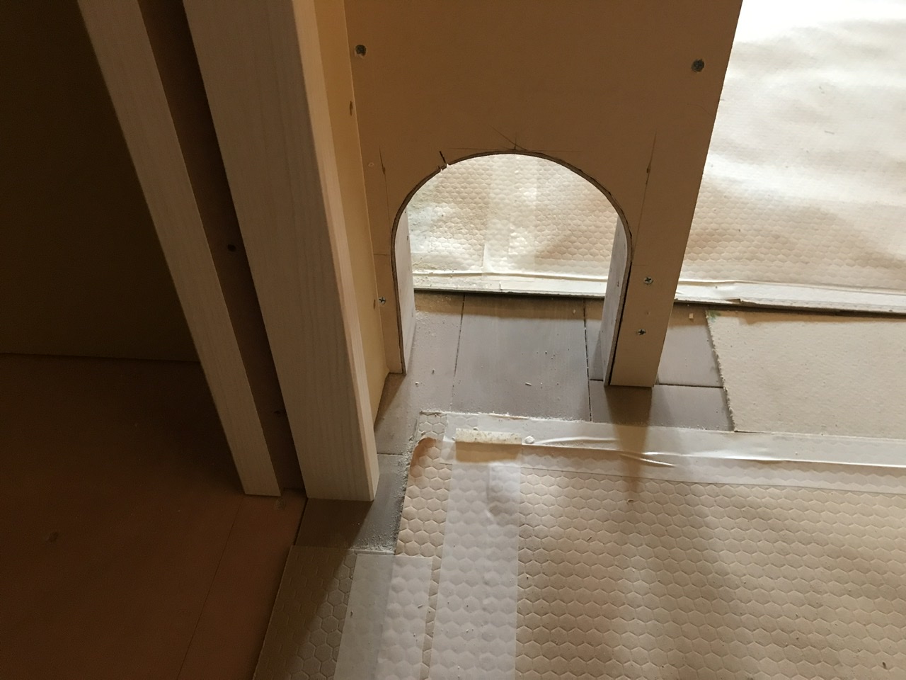 可愛い小さなアーチ開口