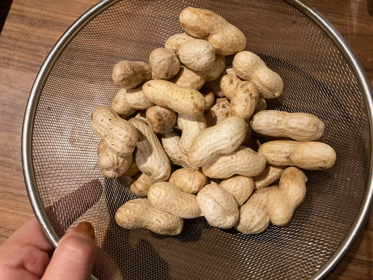 落花生の季節です