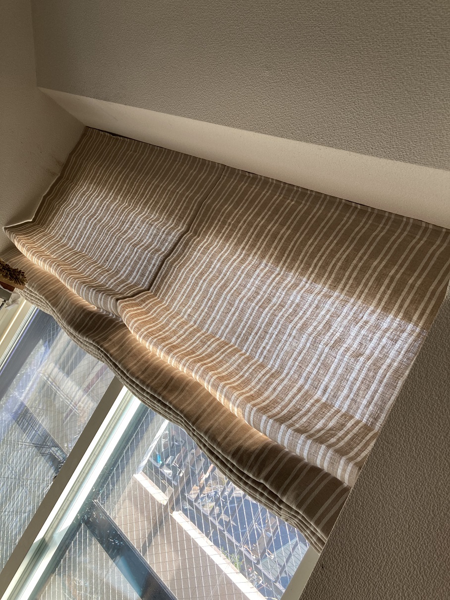 念願のリネンカーテン