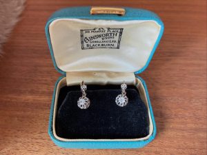 6EB490A0-D376-480C-9484-B82A81AB61BA