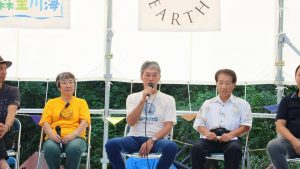 板倉さん写真　トークステージ