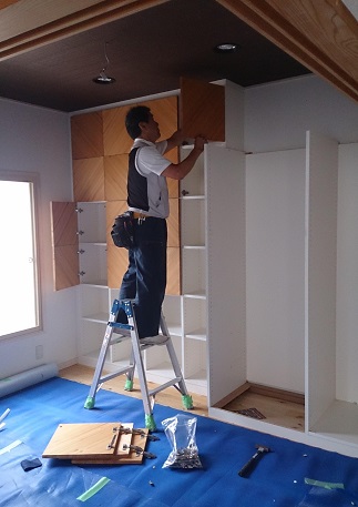 Passivhaus大宮堀の内　長くつき合える家具と照明　その2