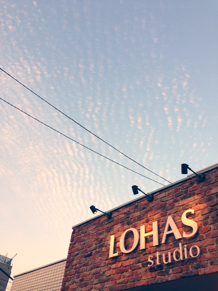 10/1（木）LOHAS　studio臨時休業のお知らせと気になる雲。
