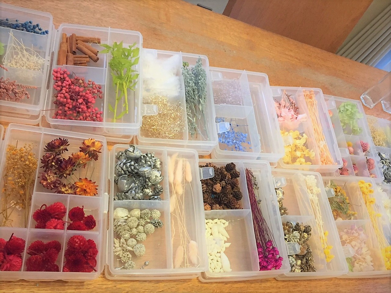 【ワークショップ開催】ミモザと春色のハーバリウムワークショップ
