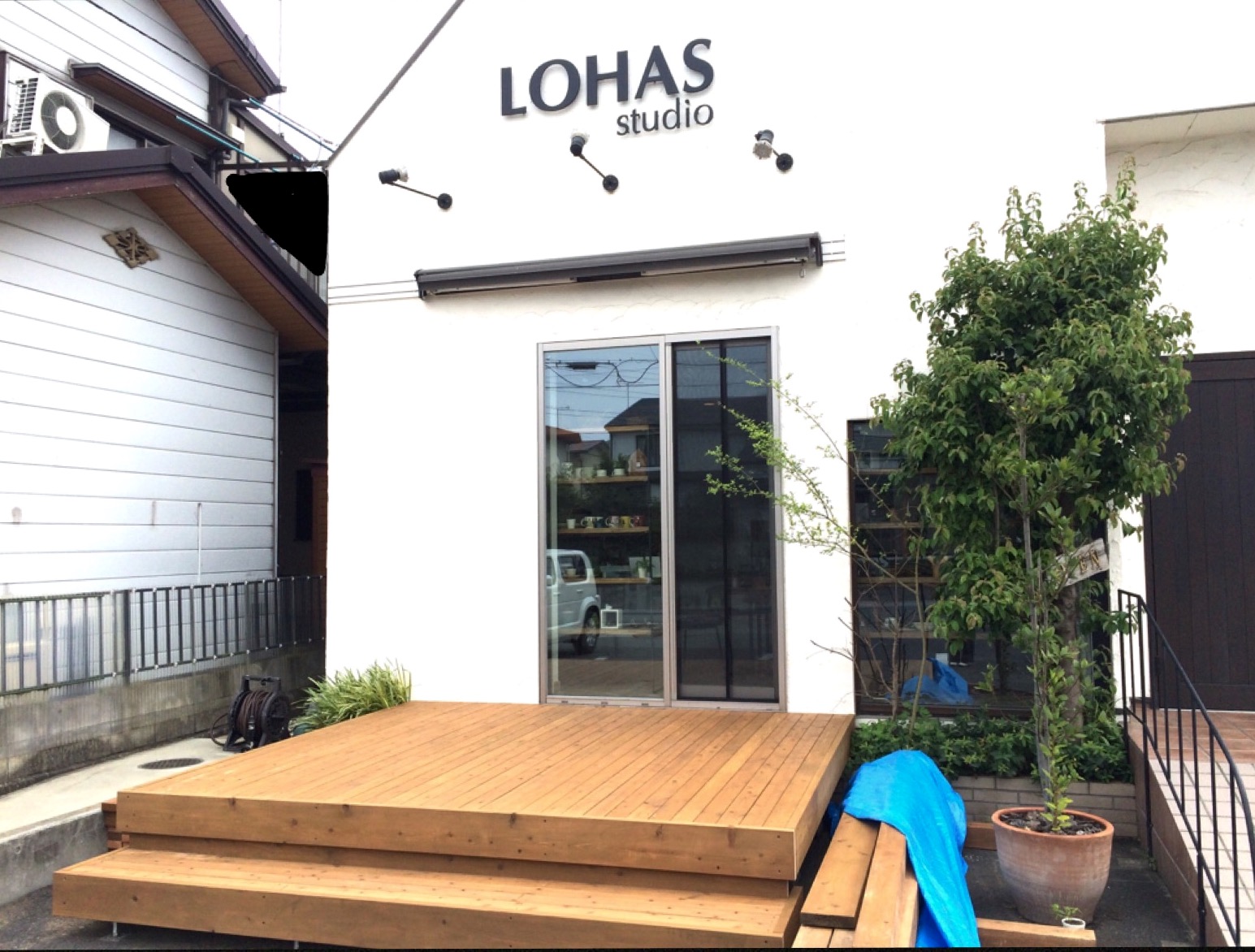 スタジオのウッドデッキが…♪♪