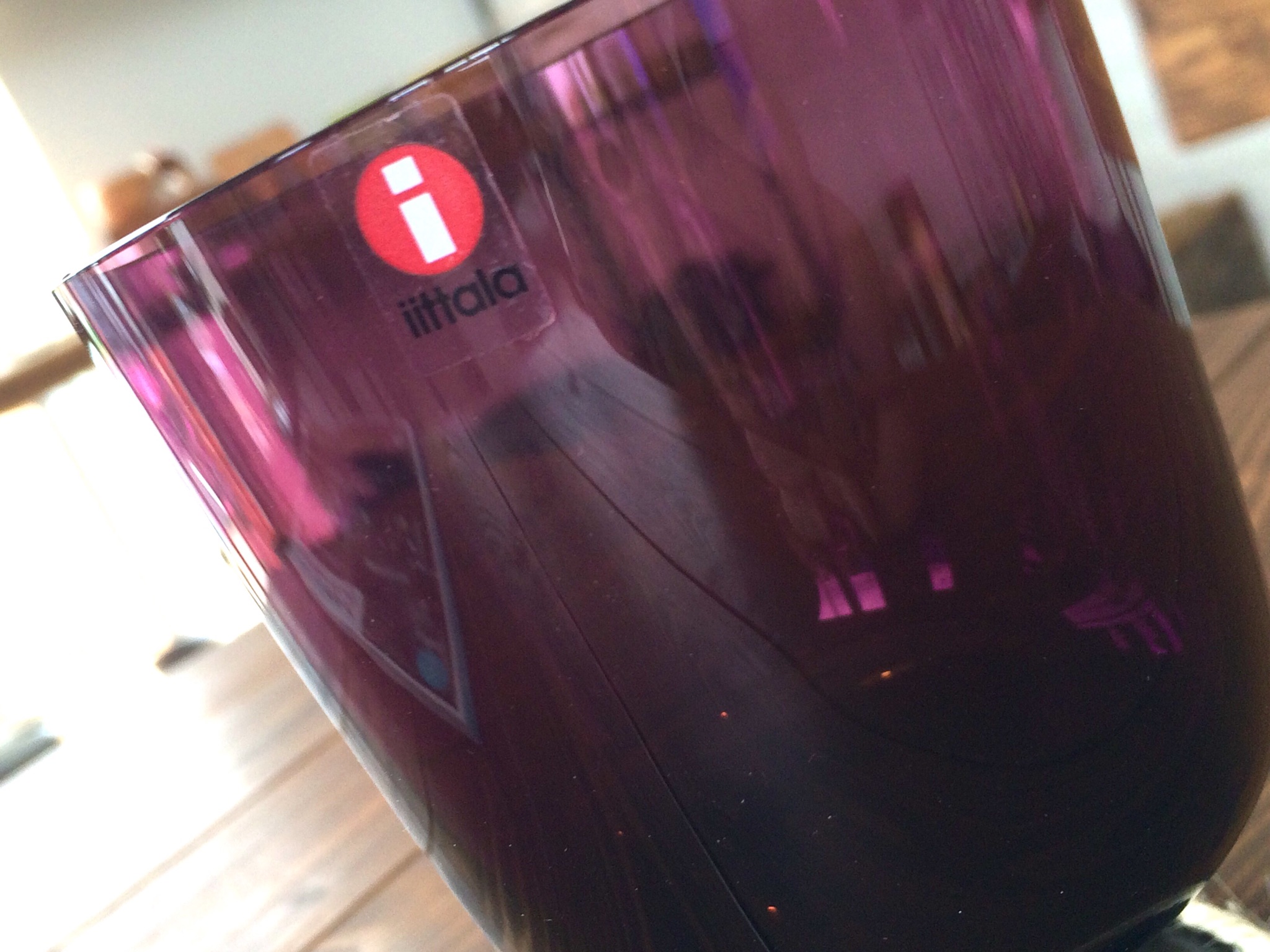 雑貨入荷　＊　吹きガラスの　iittala　ﾚﾝﾋﾟ　ﾀﾞｰｸﾗｲﾗｯｸ　