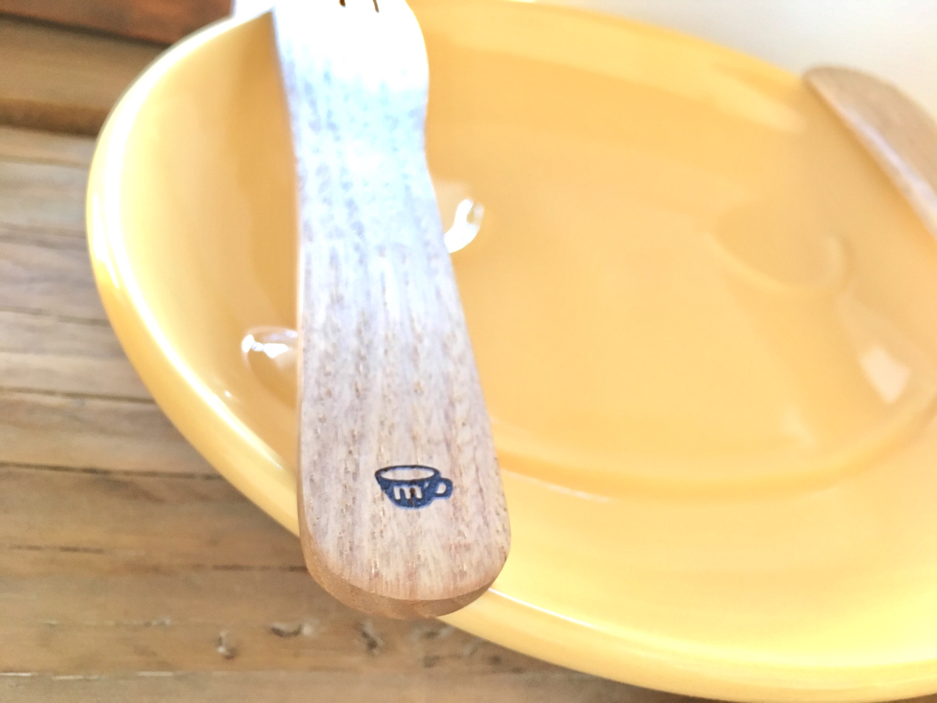 ギフトにぴったり　!!　「ヤンミー◎」とにっこり笑顔のstudio Mのお子様食器