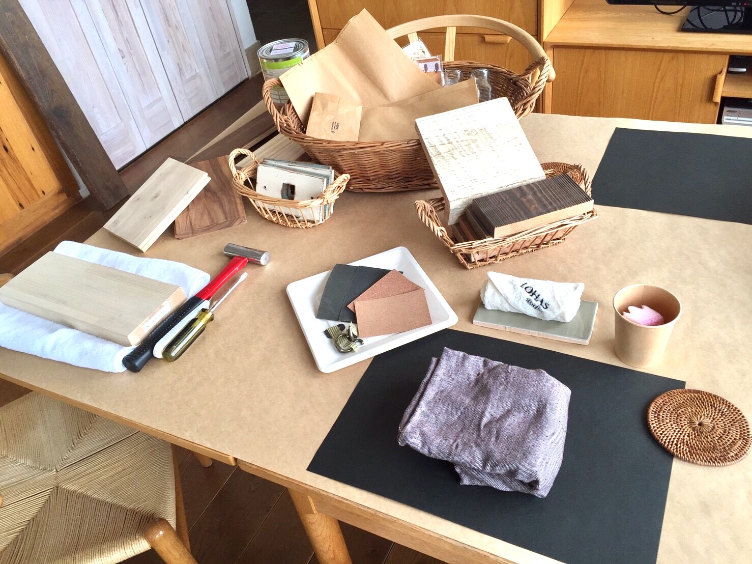 【2/18 ＊ ﾜｰｸｼｮｯﾌﾟﾚﾎﾟｰﾄ】ｻﾝﾌﾟﾙの無垢板を古材風に加工!!　簡単一輪挿しづくり♪