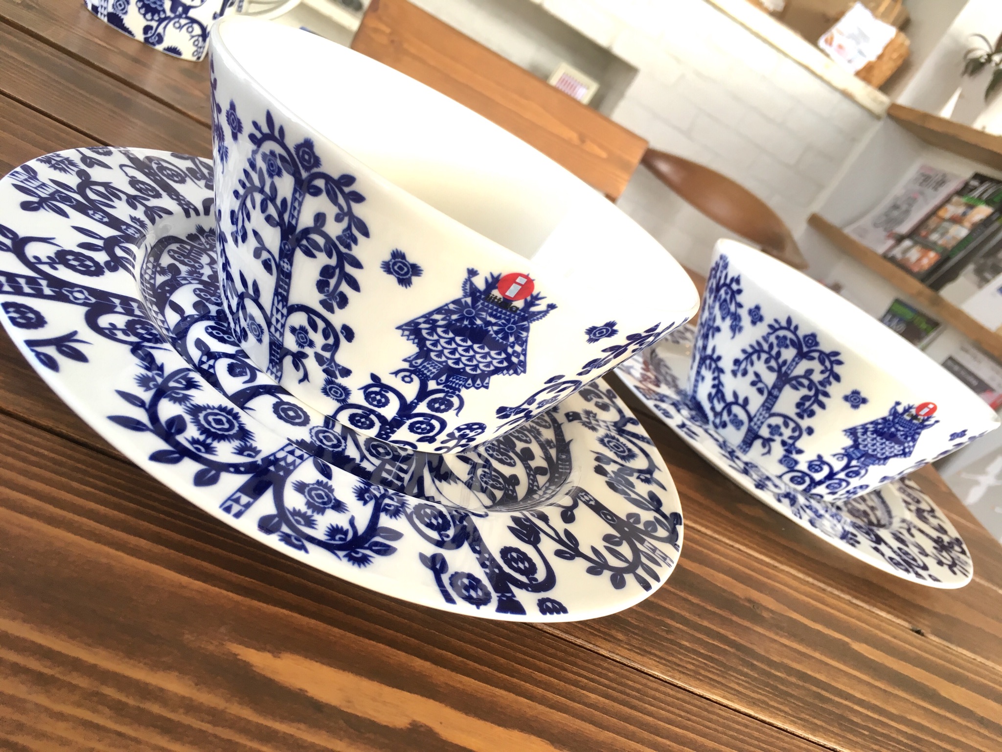 【北欧食器入荷】春夏にぴったり　!　繊細なﾃﾞｻﾞｲﾝの「iittalaﾀｲｶ」