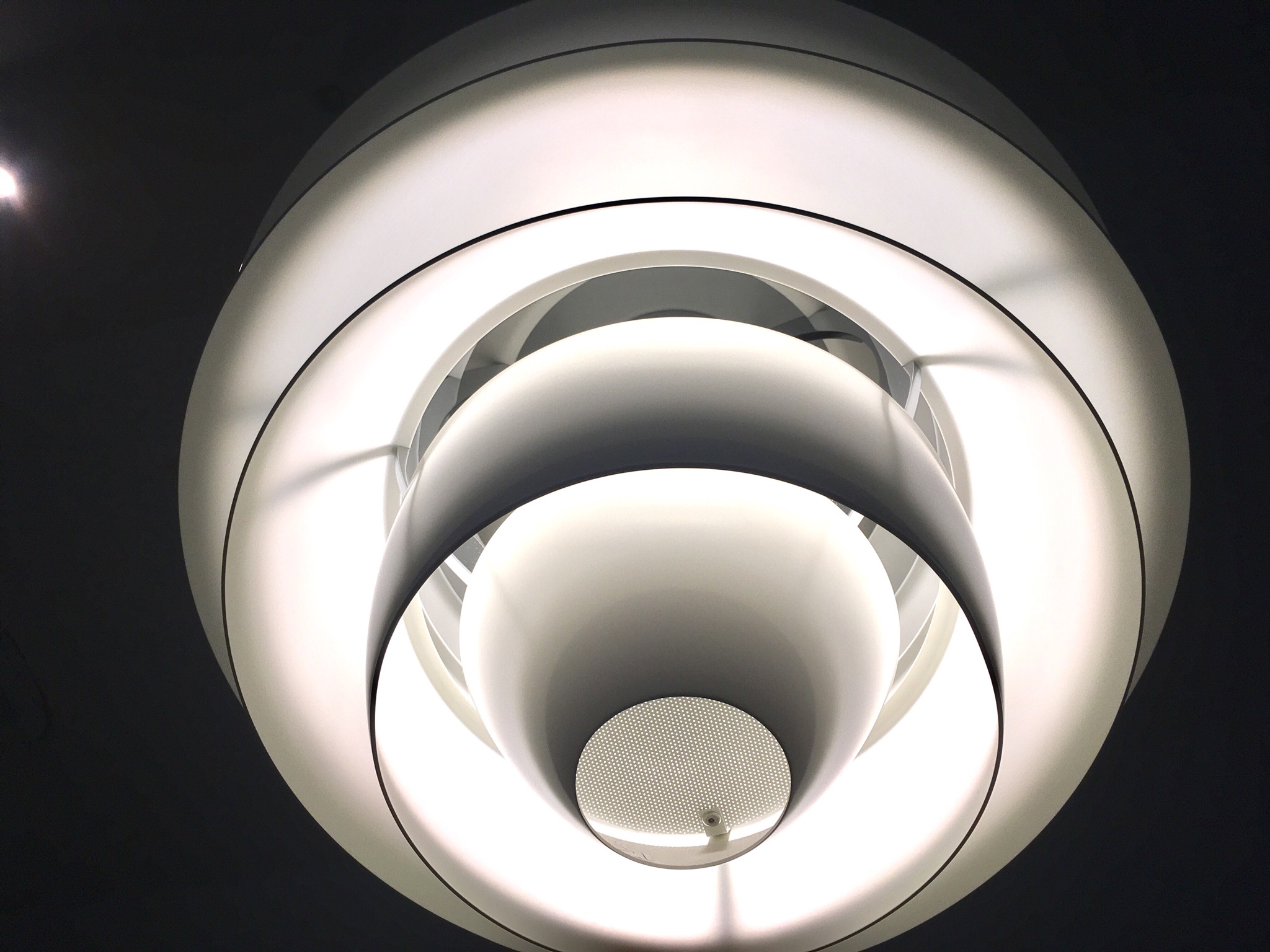 ＜スタジオ照明＞北欧＊ルイスポールセン：スノーボール