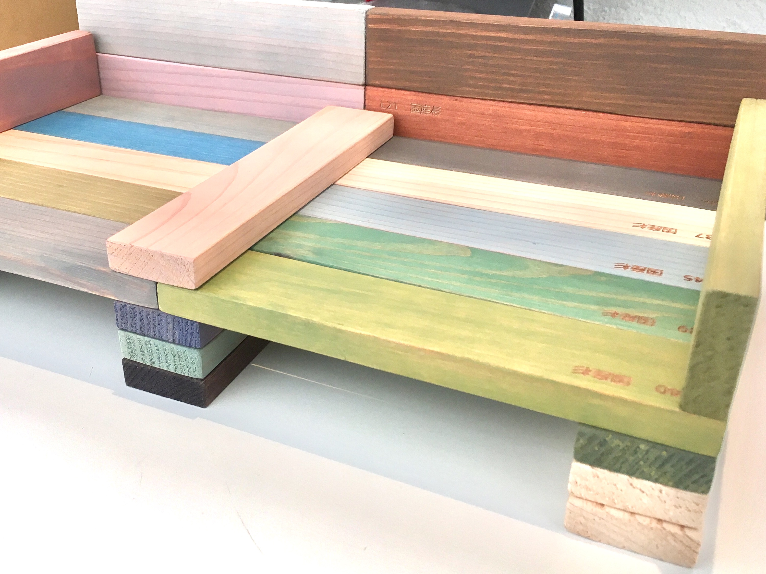 ＜熊谷店★kids＞その傾きとデザインと迫力は、まるでピサの斜塔【つみきっず】