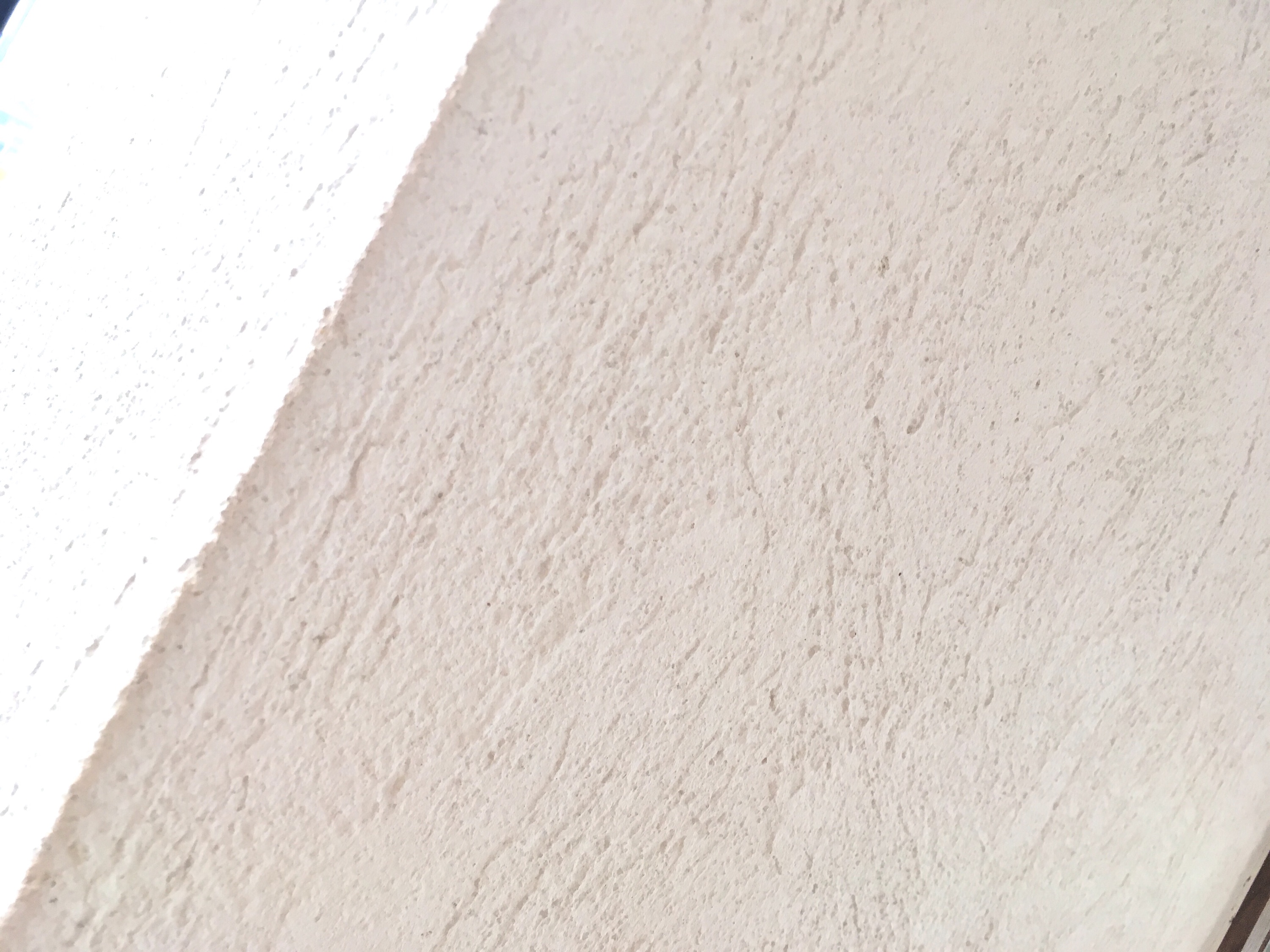 ＜OKUTA・EM珪藻土＞湿気やペットの臭い対策にも珪藻土がオススメ！