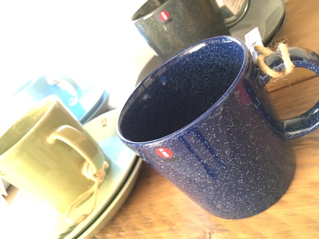 89AE5422-2E09-423F-934C-0B1BAE07C838