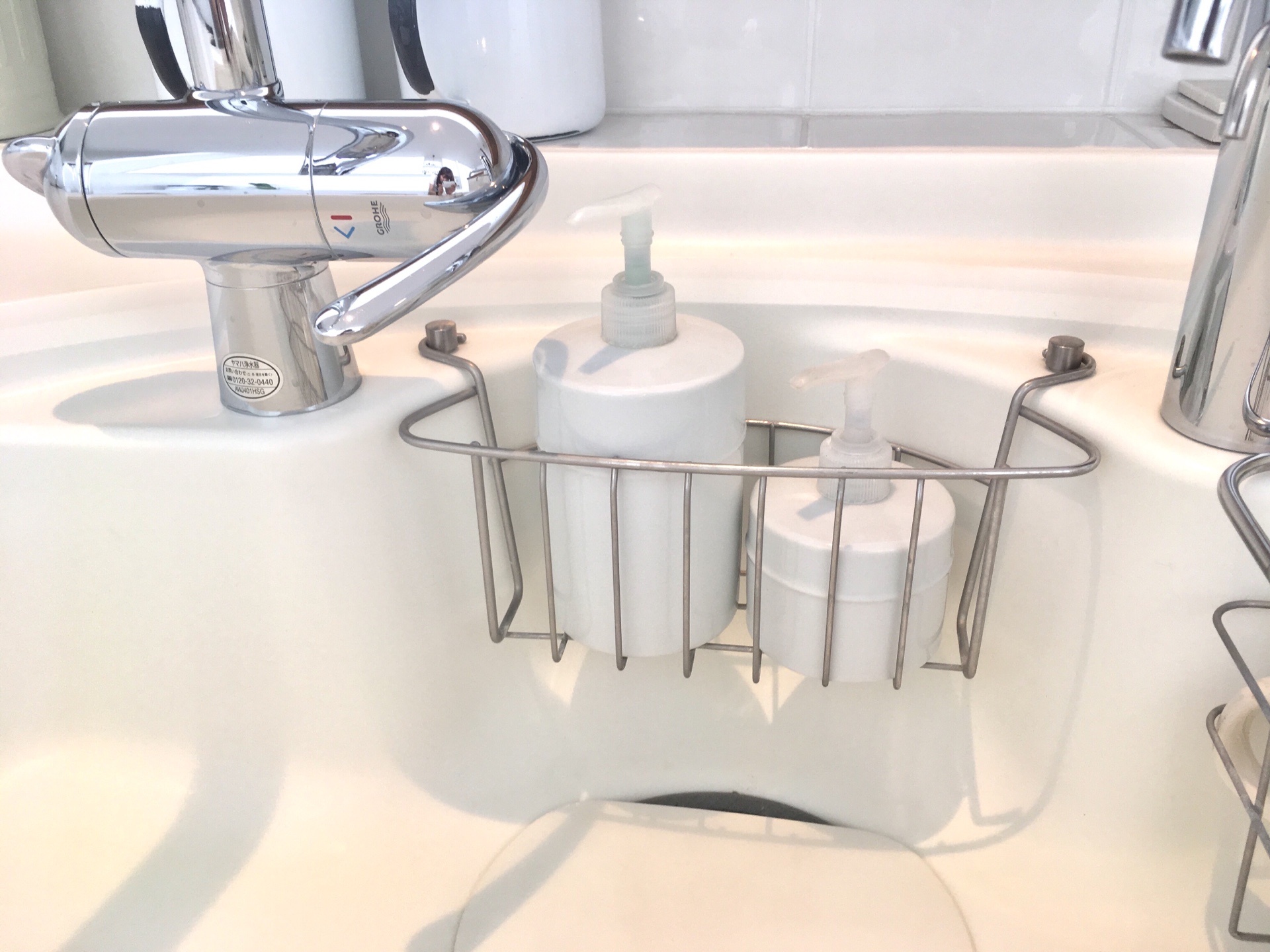 【スタジオキッチンでも使ってます！】studioMの陶器の洗剤入れ「ベイスンポンプ」