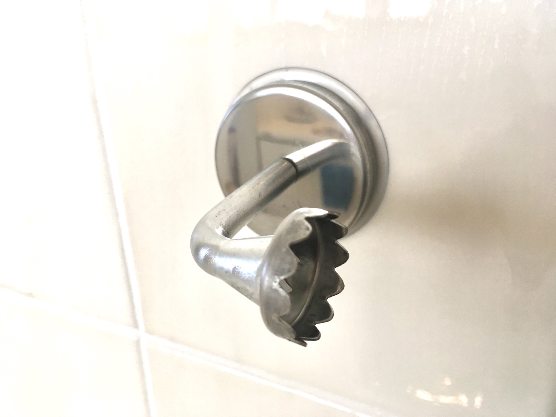 【固形石鹸派の皆様に朗報】衛生的におしゃれに使えるマグネット式のソープホルダー＊ダルトン