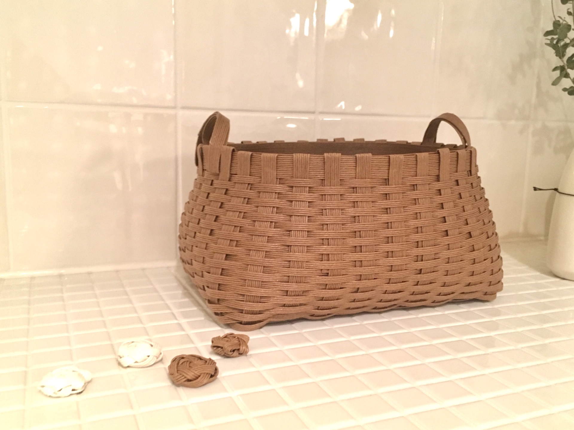 【バレンタイン仕様にチェンジ】本日のクラフトバンドワークショップで作った「チョコレートカラーのパンかご」