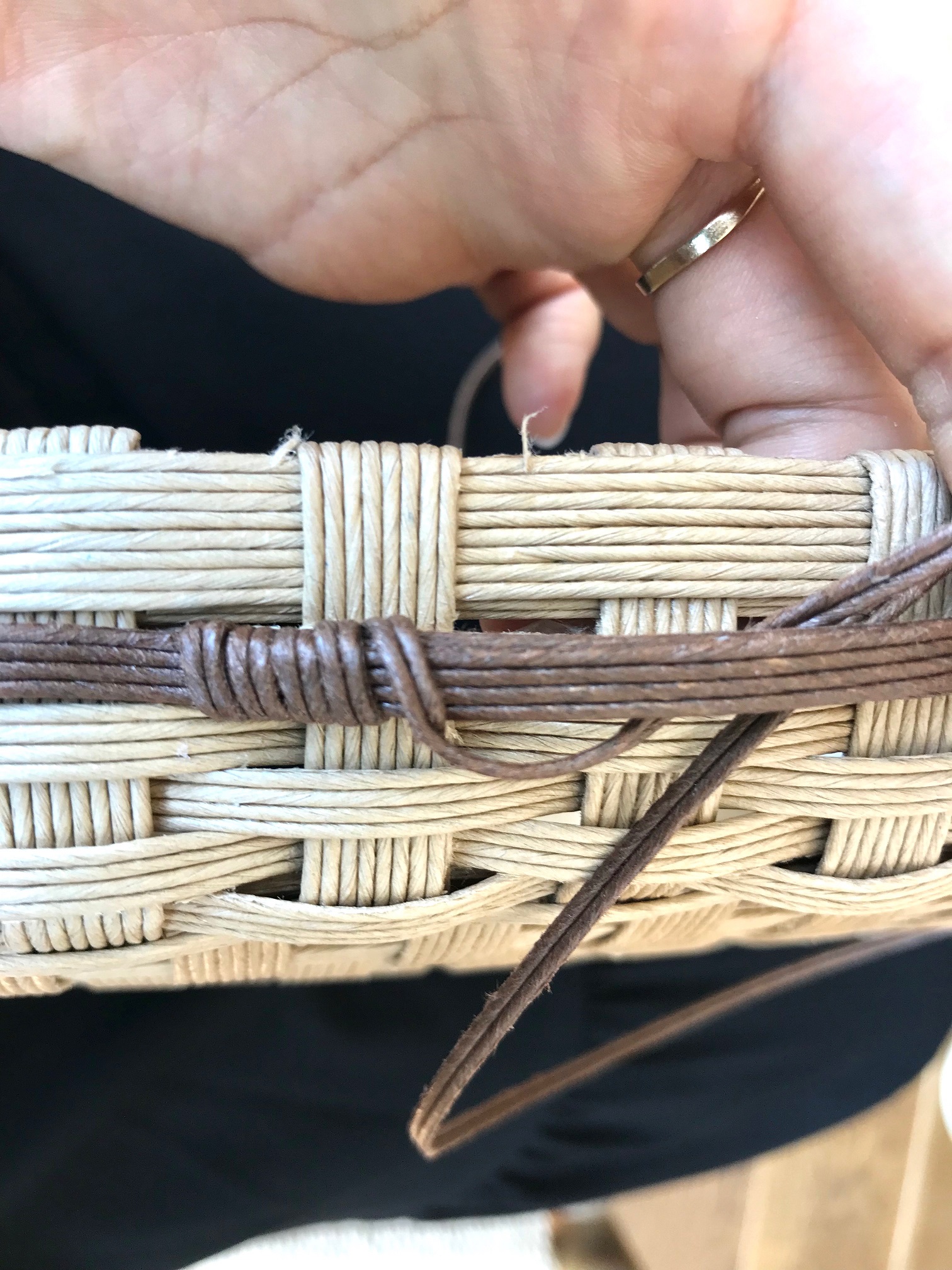 1F28994B-271E-476C-935D-414B0F850DBE