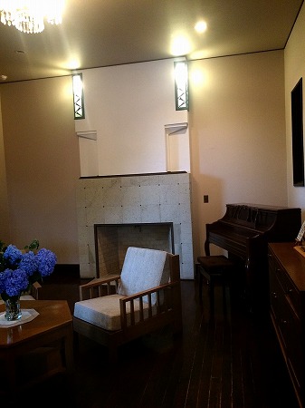 梅雨、折衷文化に思いを馳せる