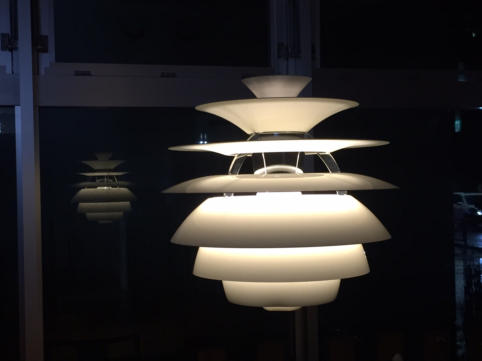 LOHASstudio世田谷の照明器具④louis poulsen（ルイスポールセン）PH Snowball（スノーボール）