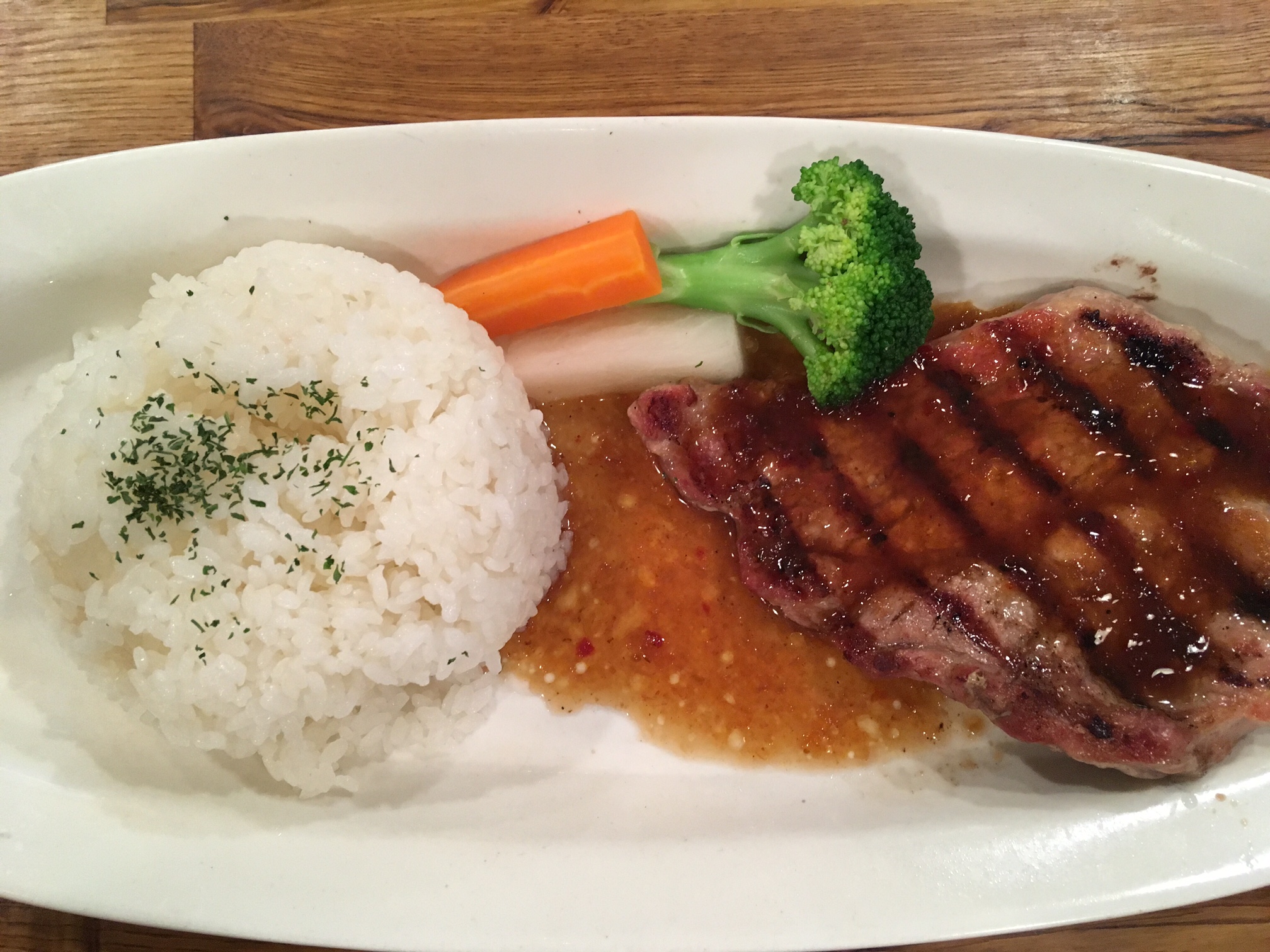 用賀ワイン食堂にてランチ