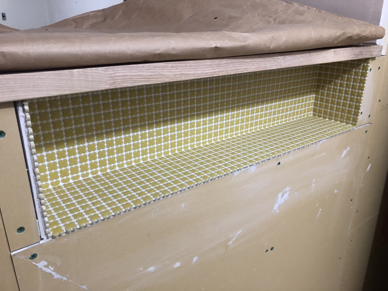 キッチンの前にニッチを造作!(^^)!