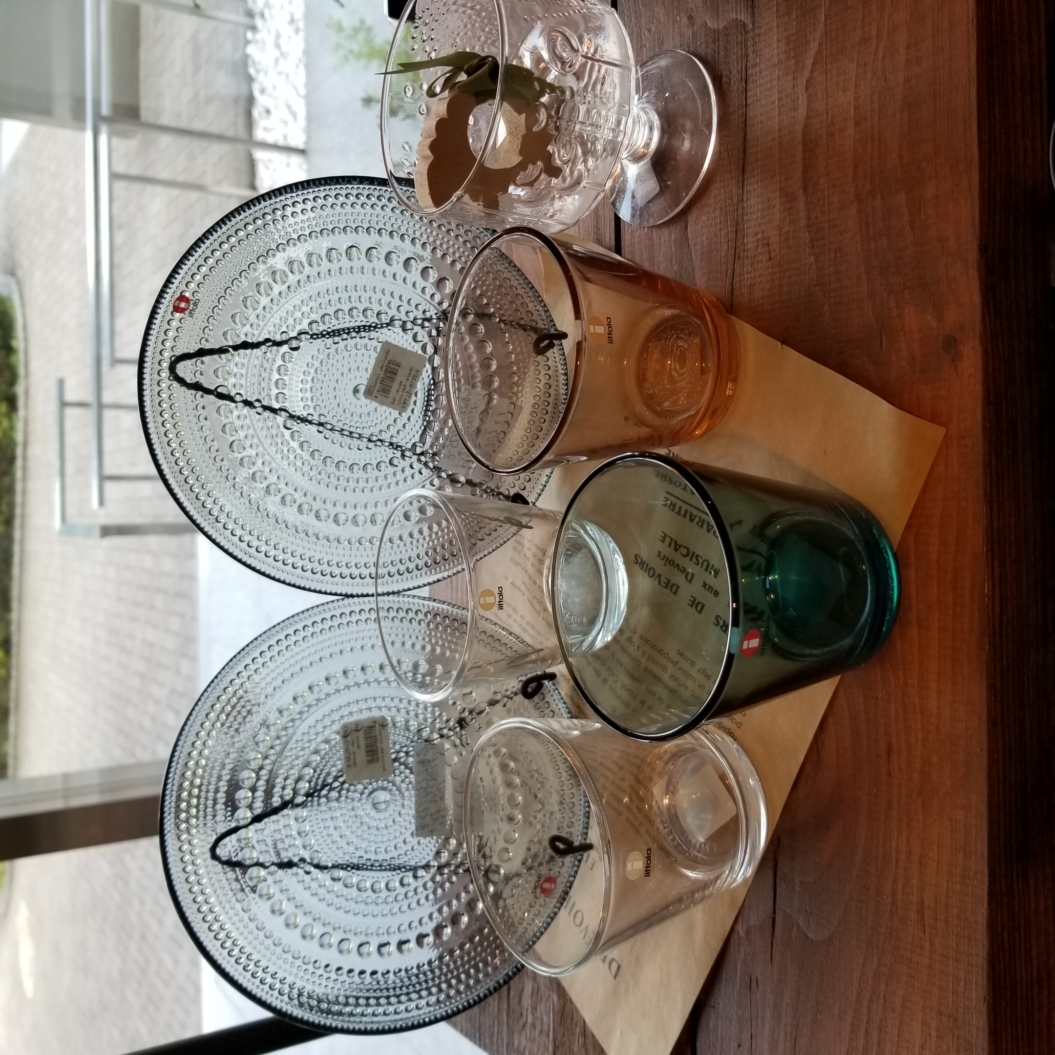 涼しげな食器をご紹介