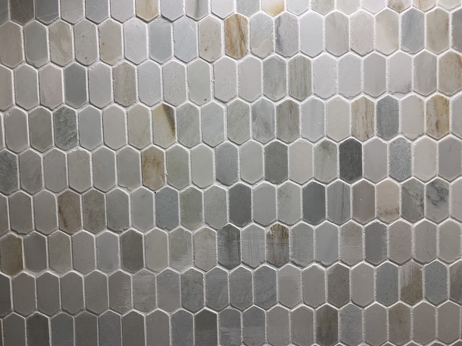 トーンを併せ、仕上がりに柔らかさを　　- shinjuku -　