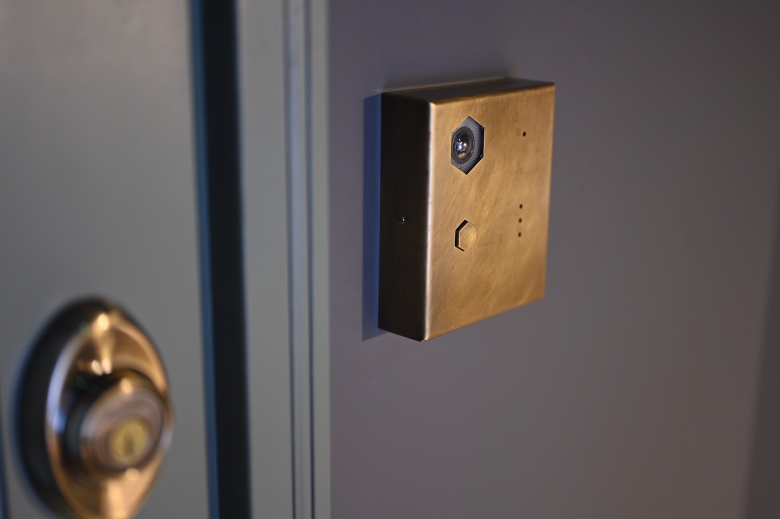 幸せの六角形①　-- インターホン -- 　